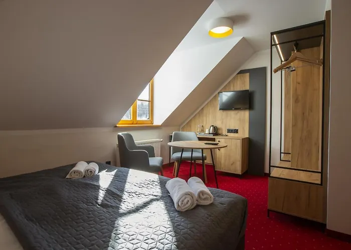 Puchaczowka Sienna (Klodzko)