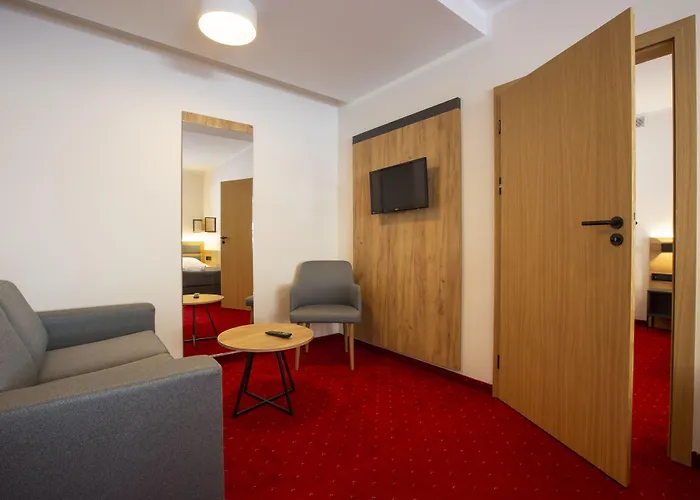 Puchaczowka Sienna (Klodzko)